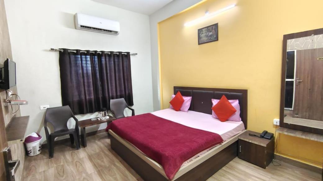 Hotel Shivanjali Palace Ujjain Zewnętrze zdjęcie