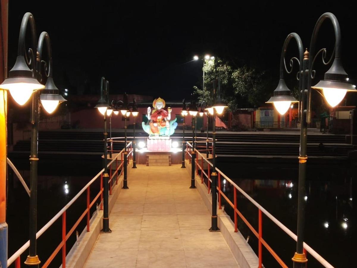 Hotel Shivanjali Palace Ujjain Zewnętrze zdjęcie