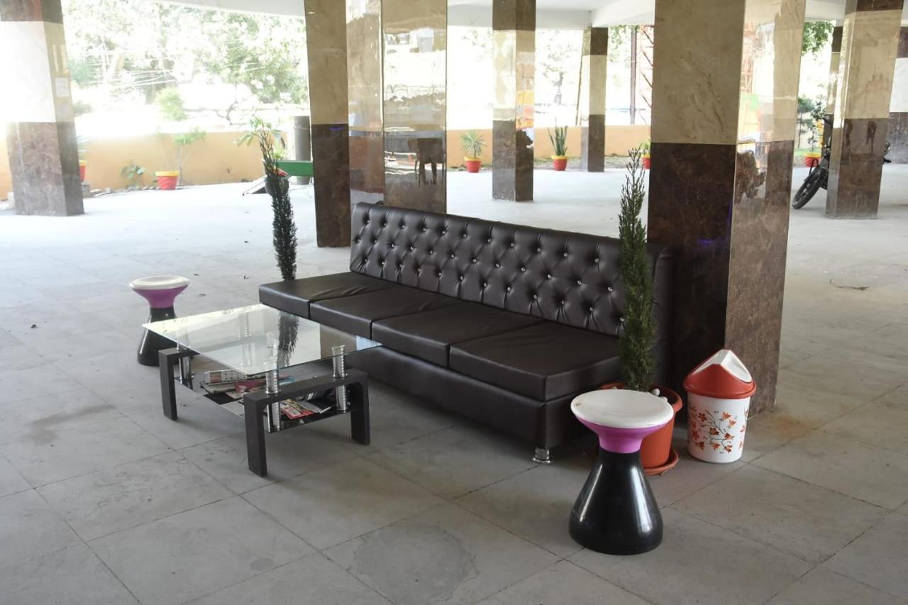 Hotel Shivanjali Palace Ujjain Zewnętrze zdjęcie