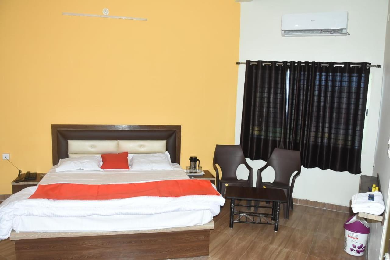 Hotel Shivanjali Palace Ujjain Zewnętrze zdjęcie